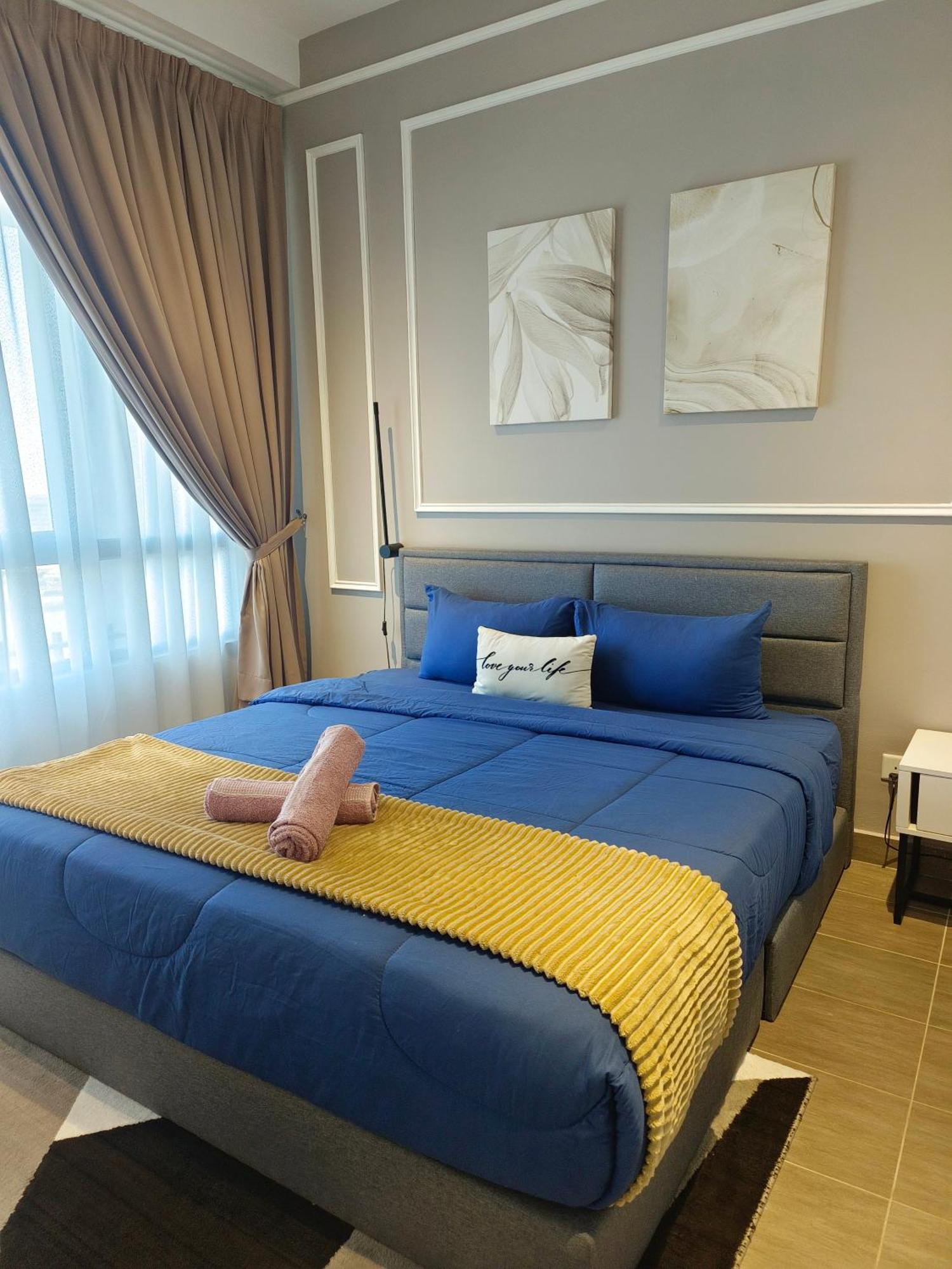 One Bedroom Troika Kota Bharu By Aghome, Modern Design Exterior photo