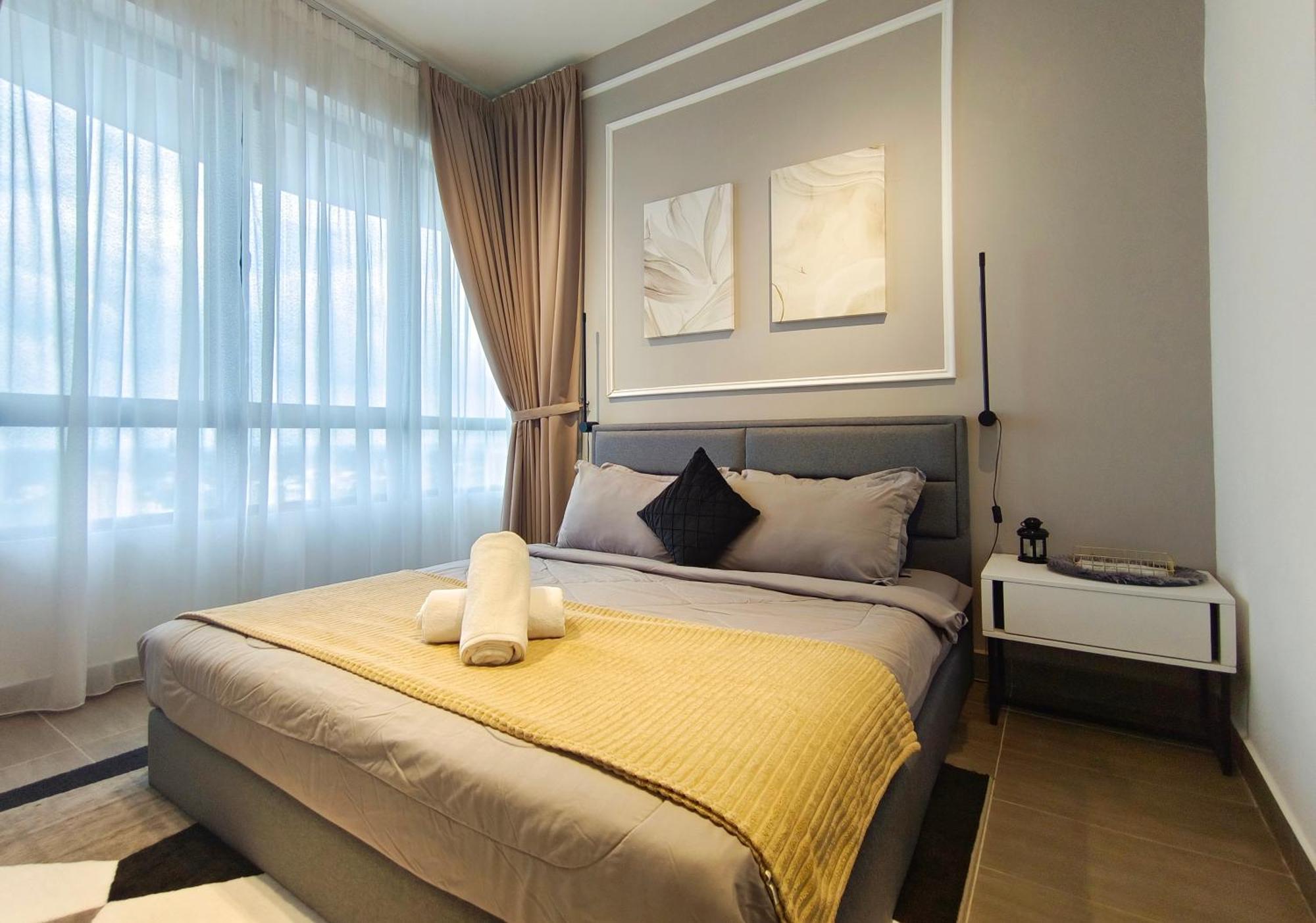 One Bedroom Troika Kota Bharu By Aghome, Modern Design Exterior photo