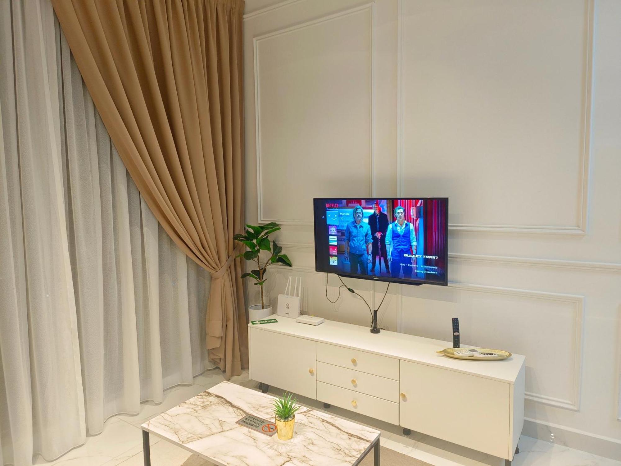 One Bedroom Troika Kota Bharu By Aghome, Modern Design Exterior photo