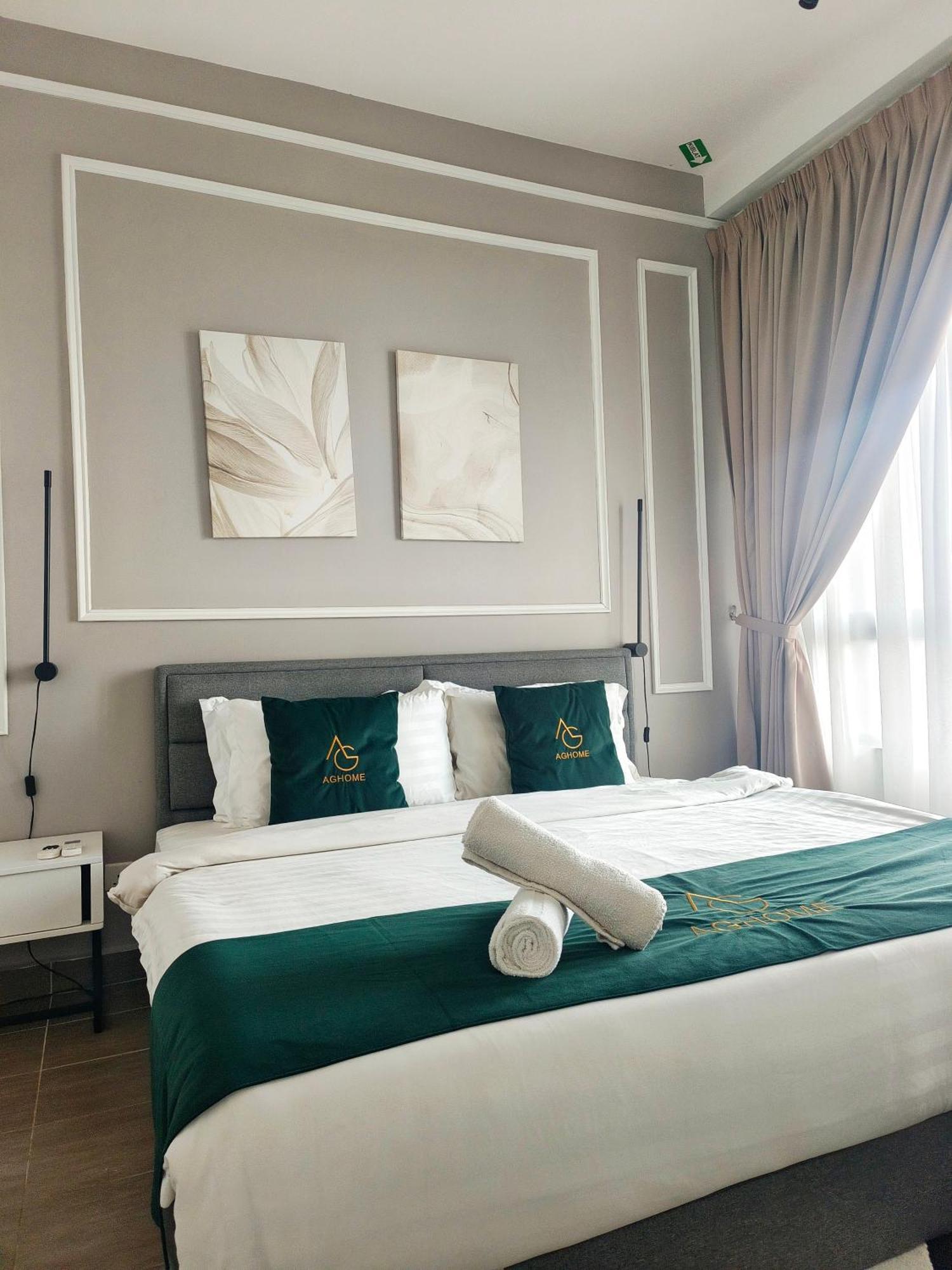 One Bedroom Troika Kota Bharu By Aghome, Modern Design Exterior photo